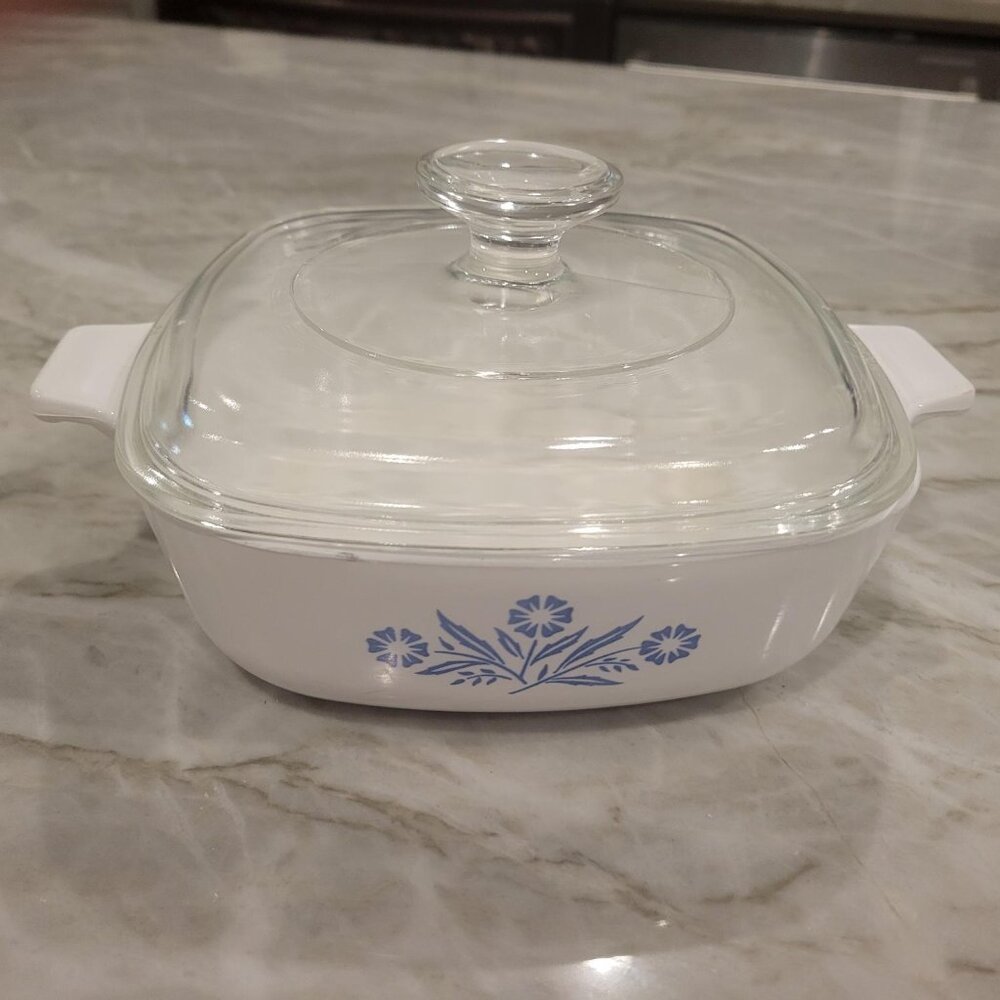 Vintage Corning Ware Cornflower Blue 1 Quart Casserole Dish with Lid--$25
